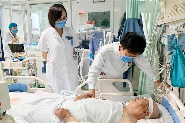 揭秘：导致脑血栓的常见食物“黑名单”