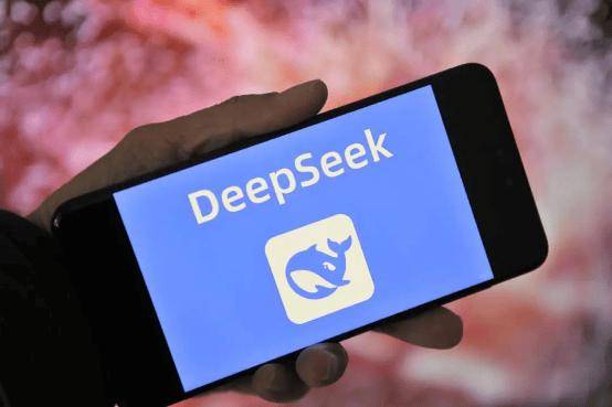 大厂拥抱DeepSeek，是机遇还是挑战？