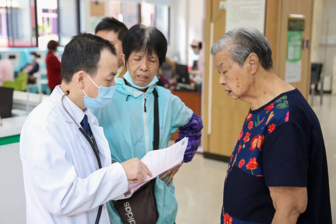 友谊医院检查陪护加挂号老人体检全程引导，安稳完成检查的简单介绍