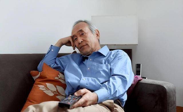 警惕！这些因素让冠心病悄悄找上门，揭秘冠心病：这些生活习惯正悄悄伤害你的心脏