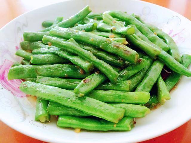别让健康毁在小事上：4种菜焯水的重要性，揭秘！这4种菜不焯水，健康隐患大揭秘