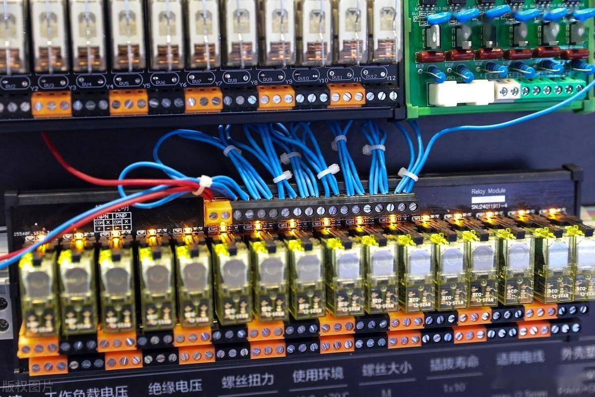原创            继电器工作原理