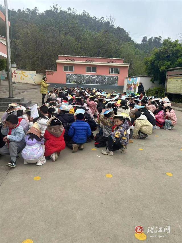 田坝小学开展地震预防应急演练活动