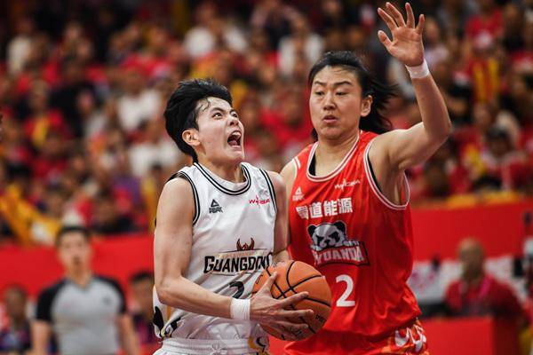 WCBA总决赛G2：四川女篮主场失利，东莞女篮2-0领先