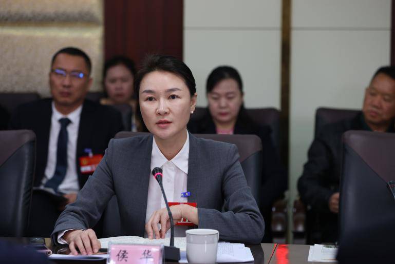 "80后"侯华,当选县长