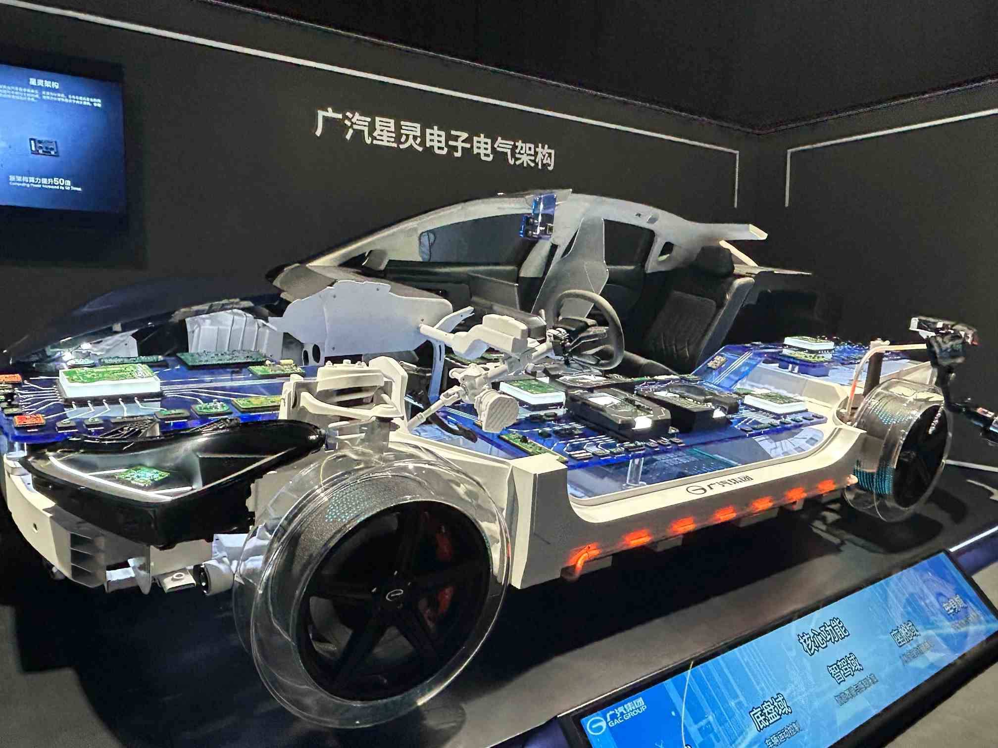 “死磕”AEB功能，广汽将误触发率做到100万公里1次，冯兴亚谈智驾：安全必须由车企定义