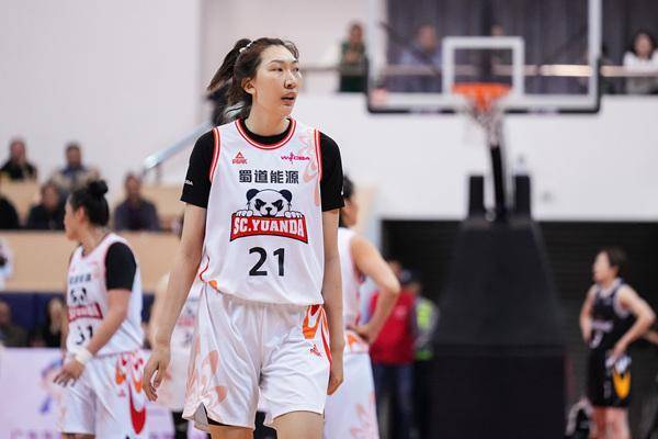 四川女篮冲冠梦碎：核心状态下滑，外援问题凸显