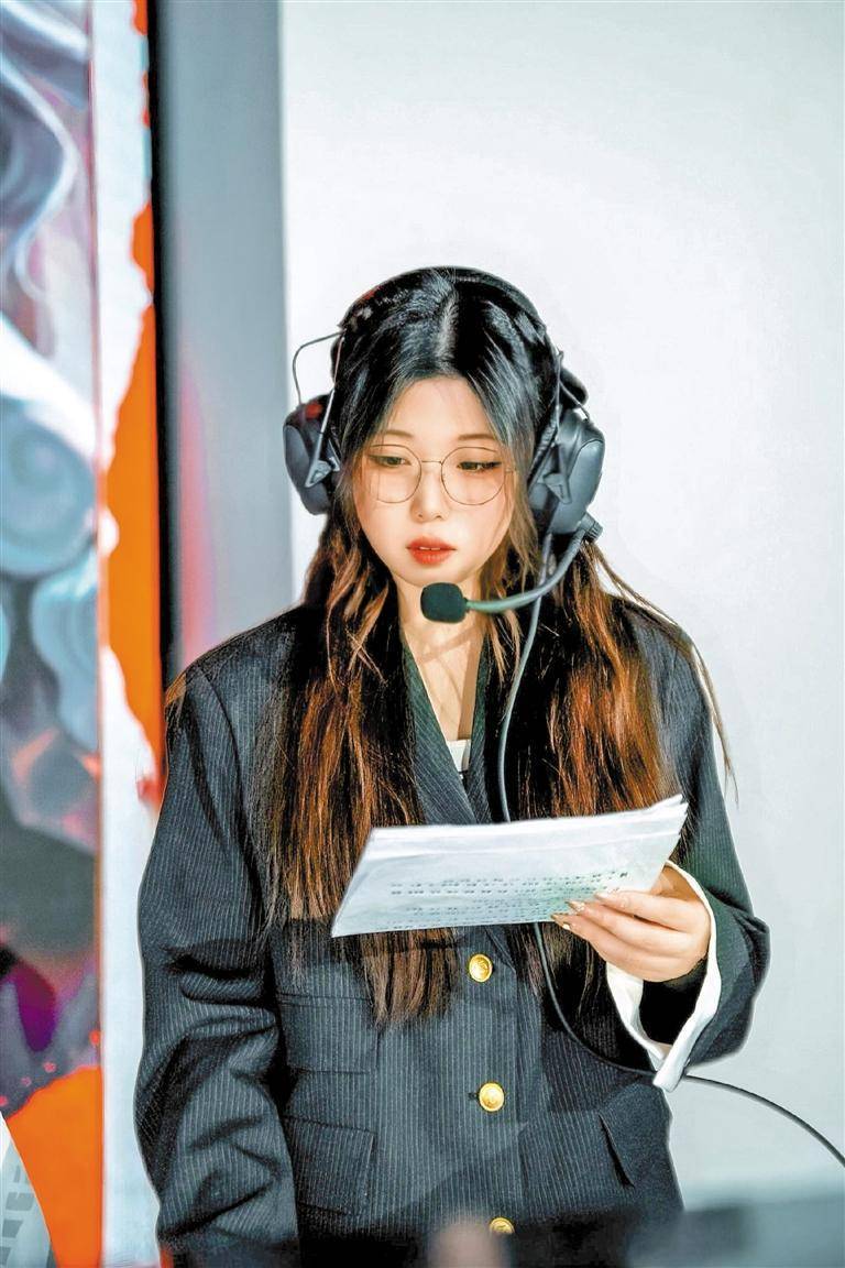 K甲女教练韩琳：在深圳电竞沃土上的追梦之旅