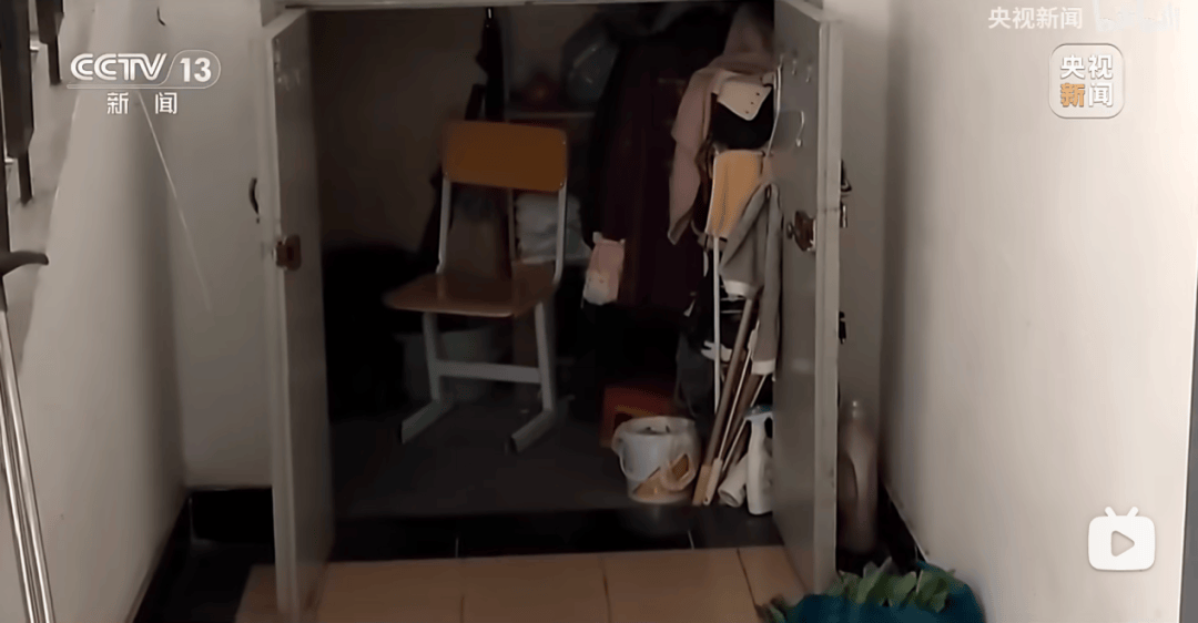 住在厕所里的保洁阿姨没有休息的权利(图7)