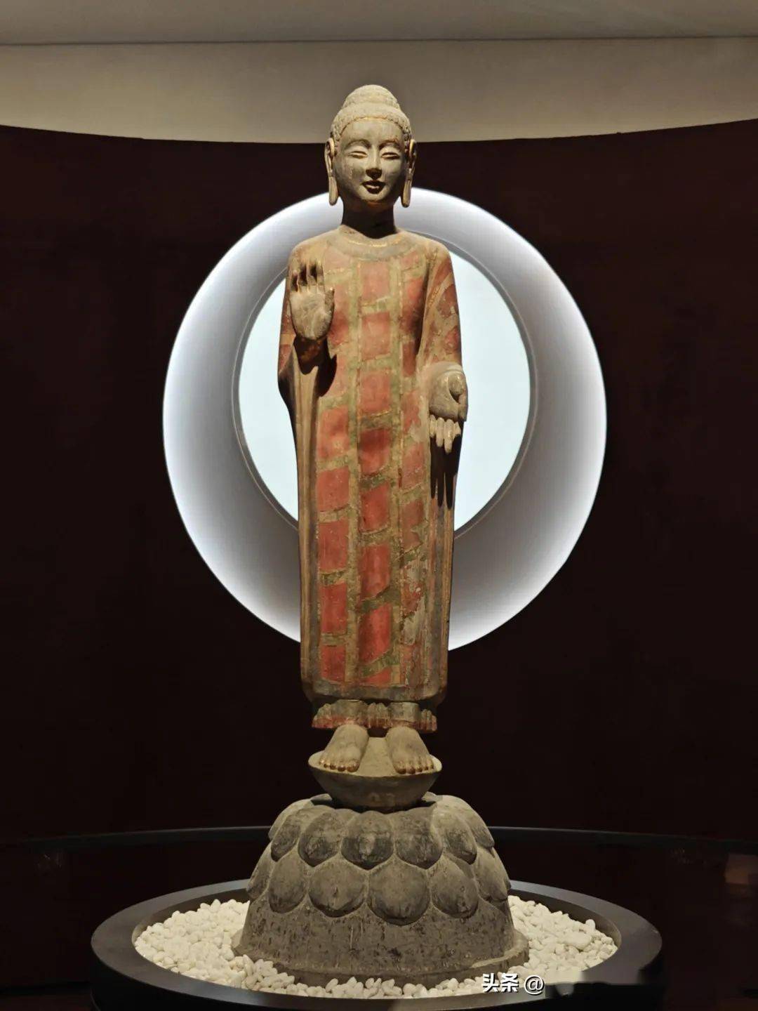 群是北魏至隋唐时期的佛教艺术精品这些被埋藏千年后重见天日的佛像