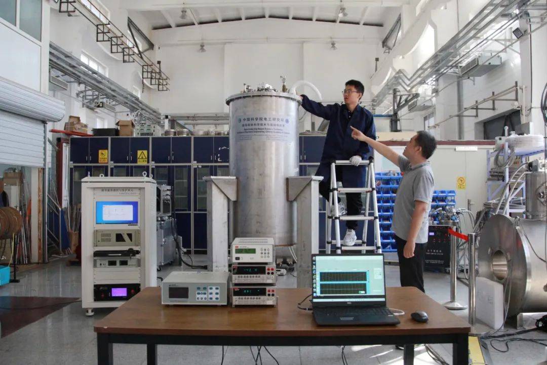 科学研究的“强磁心脏”实现国产化，中国科学院电工研究所成功研制出大口径高场通用超导磁体