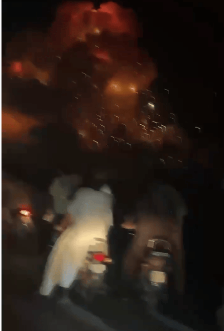 突发！印度向巴基斯坦三地发射导弹，巴方誓言回应！两架印空军战机被击落，巴方全国空域关闭48小时