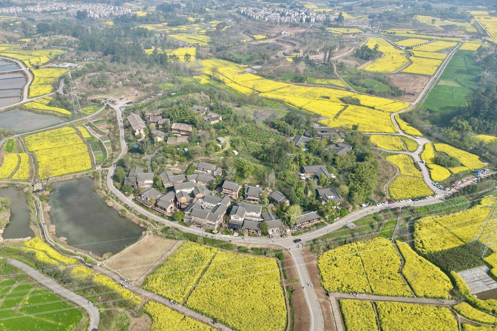 打造"望得见山,看得见水,记得住乡愁"的优美乡村空间