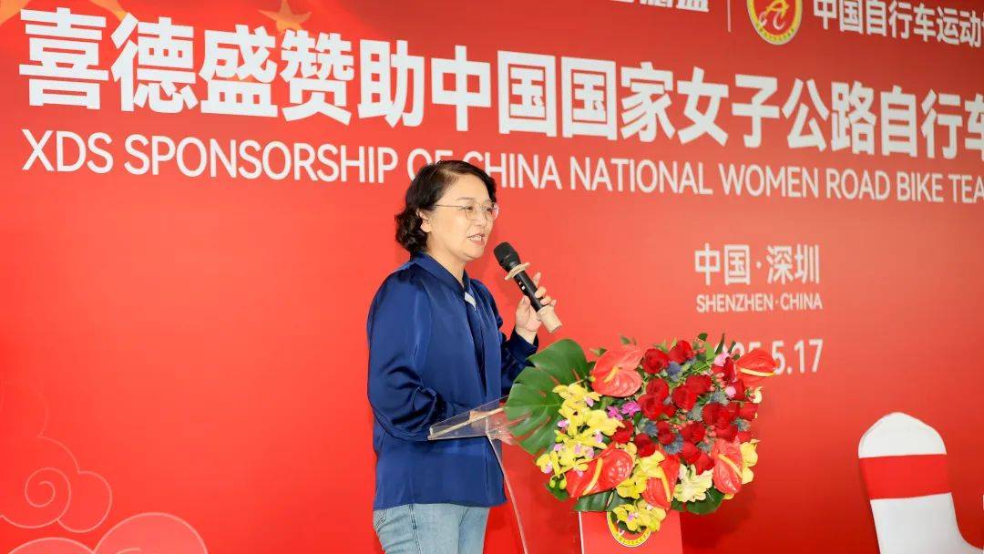 记者：孔帕尼很满意萨内的能力&健康状况，希望他能继续留队