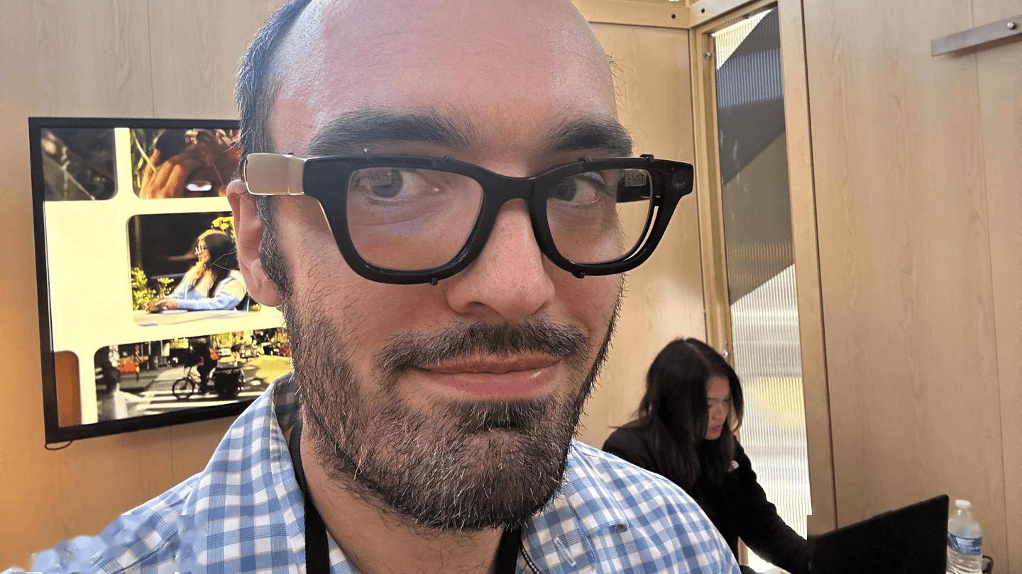 谷歌AR眼镜单镜设计亮了