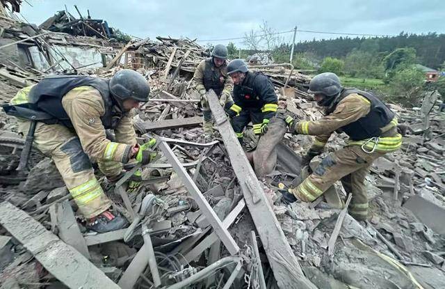 “持续6个多小时”，俄乌交换战俘期间互袭首都地区