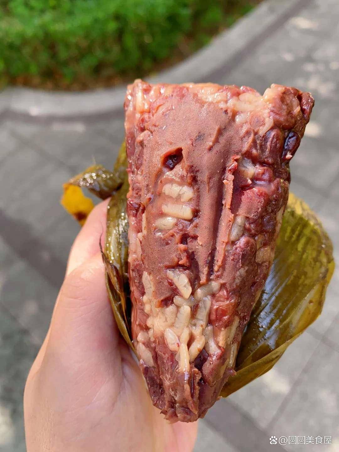 粽叶飘香季，手作经典豆沙粽，甜糯绵密好吃到停不下勺小时食材食物 