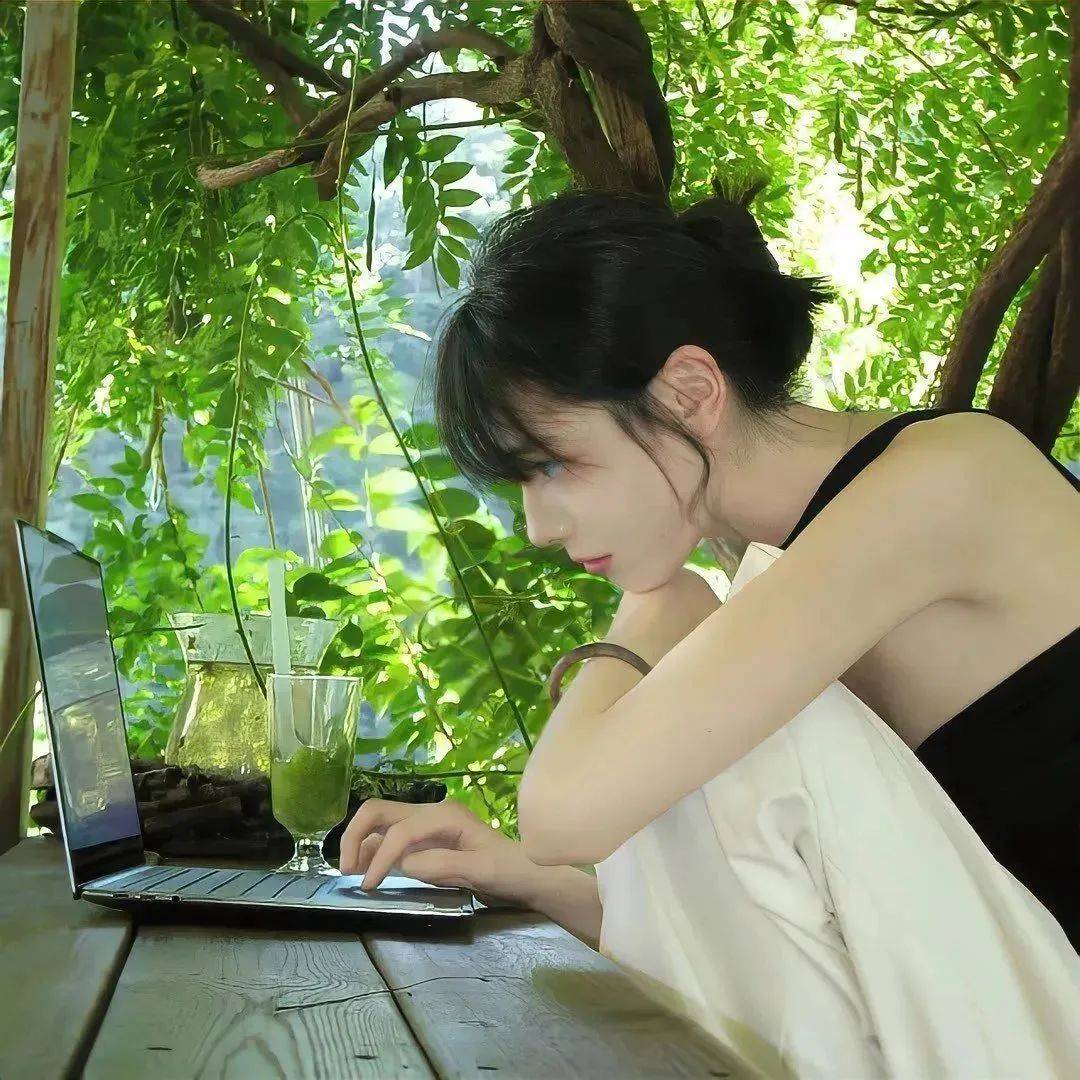 头像 | 夏日绿色森系微信头像