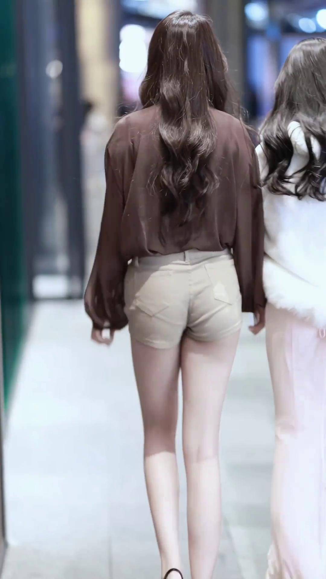 这个背影你打几分?完美身材大长腿背影这谁顶得住啊