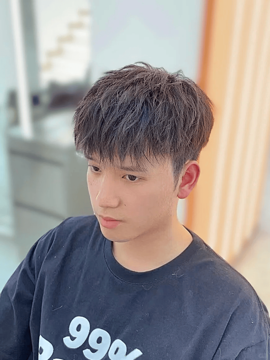 男生烫发一定要尝试这两款卷毛,优雅复古又时尚潮流