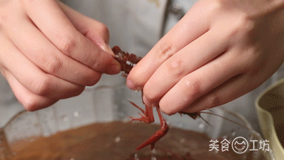 没想到它俩还能炒一块，嗦一口，惊艳到流泪！__没想到它俩还能炒一块，嗦一口，惊艳到流泪！