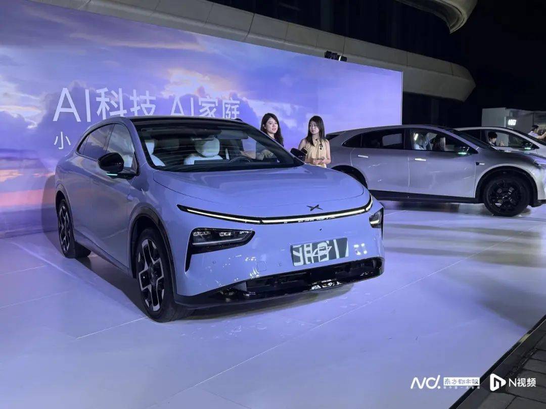 全球首款L3级算力AI汽车亮相，小订已破1万！