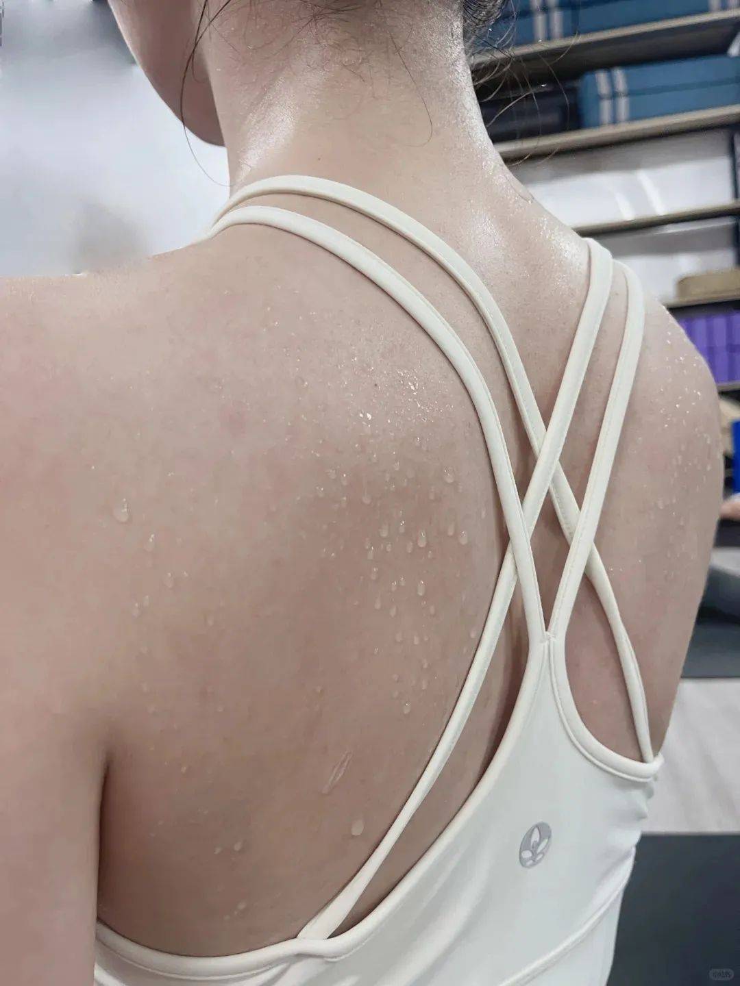 "存下来,假装运动的暴汗图片"