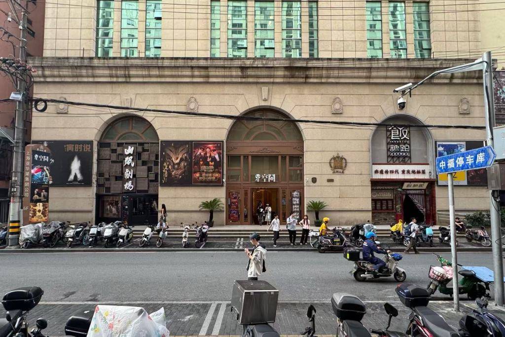 从亚洲大厦到“东方外百老汇”：小空间孵化成演艺大世界__从亚洲大厦到“东方外百老汇”：小空间孵化成演艺大世界
