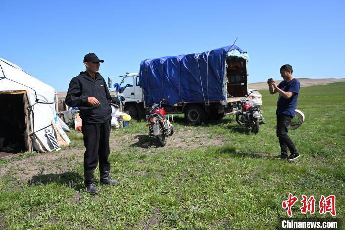内蒙古扎鲁特旗草原的夏牧场生活