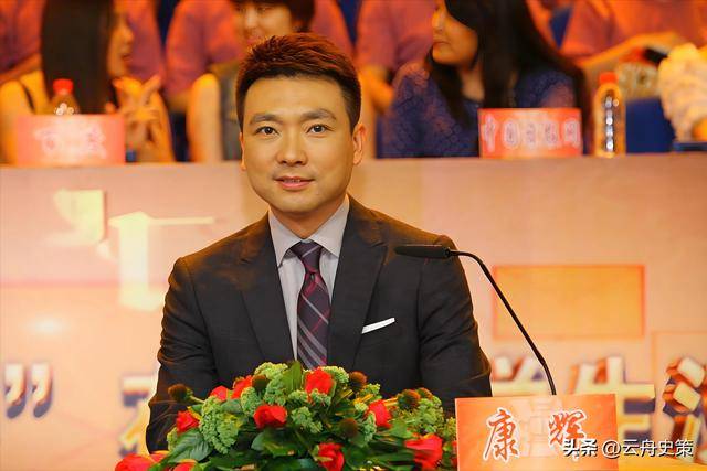 康辉：我高考分数远超清北，却被人暗中顶替，依靠父亲查明真相！