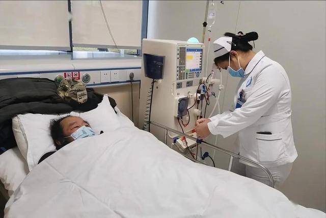 30岁男子突发肾衰竭去世，生前爱健身，医生无奈：3件事做过头了