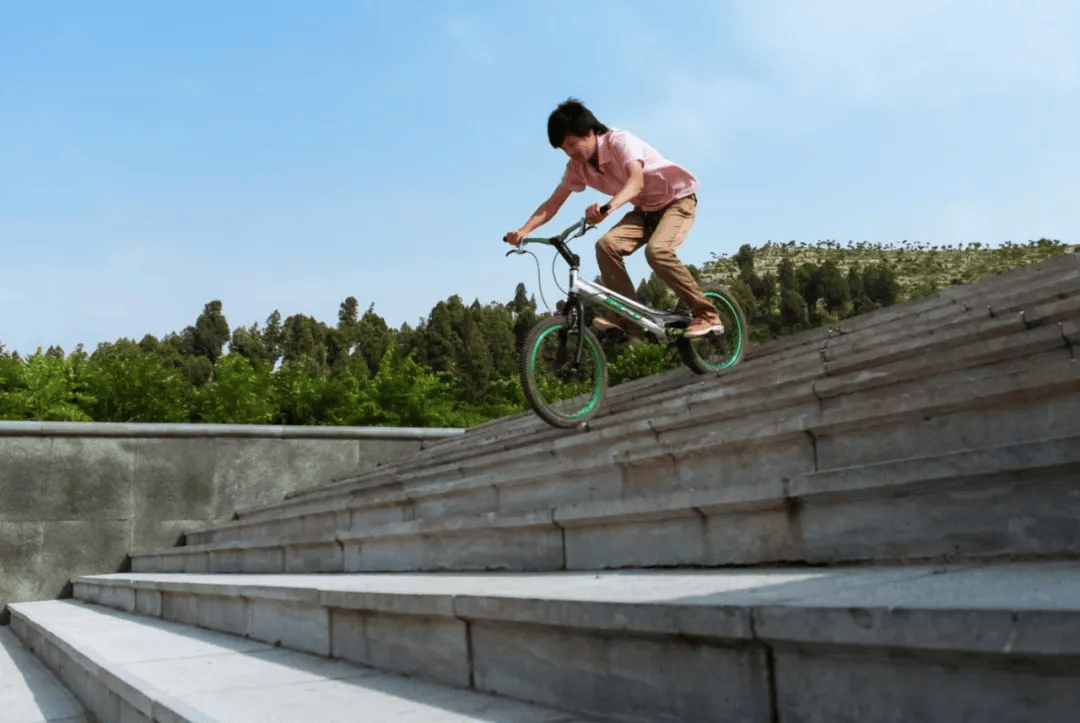 16年前在嘉祥石雕广场上玩酷的追风少年,你们还好吗