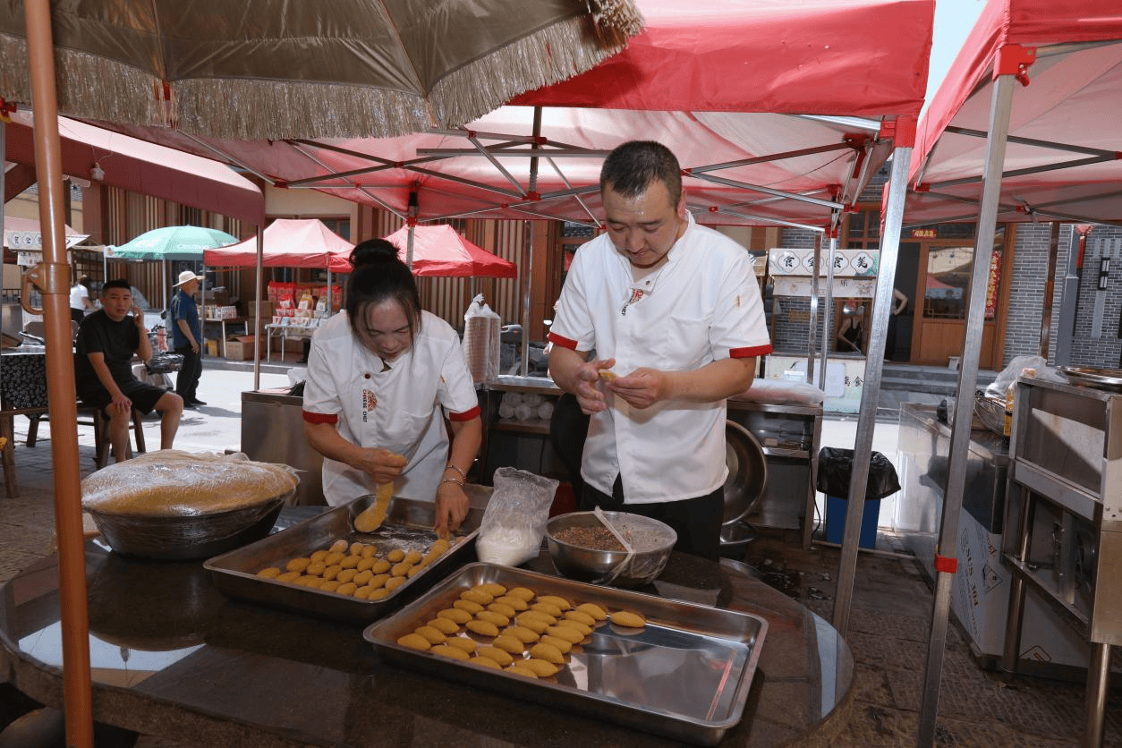 山西吕梁孝义面食争霸赛中阳专场，搓水花与