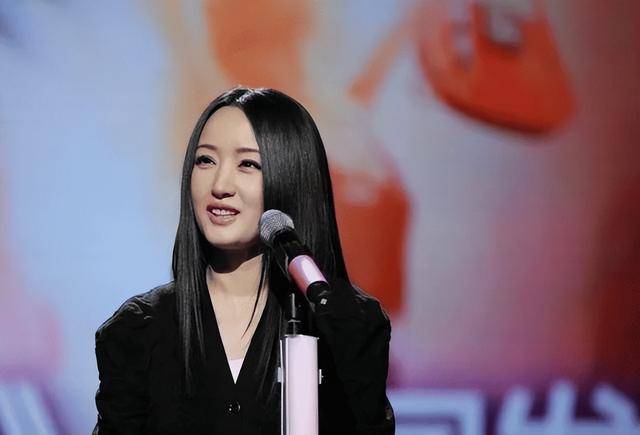 过气明星有多惨：农村走穴，穷到只剩100万，摆摊还债，体面呢？