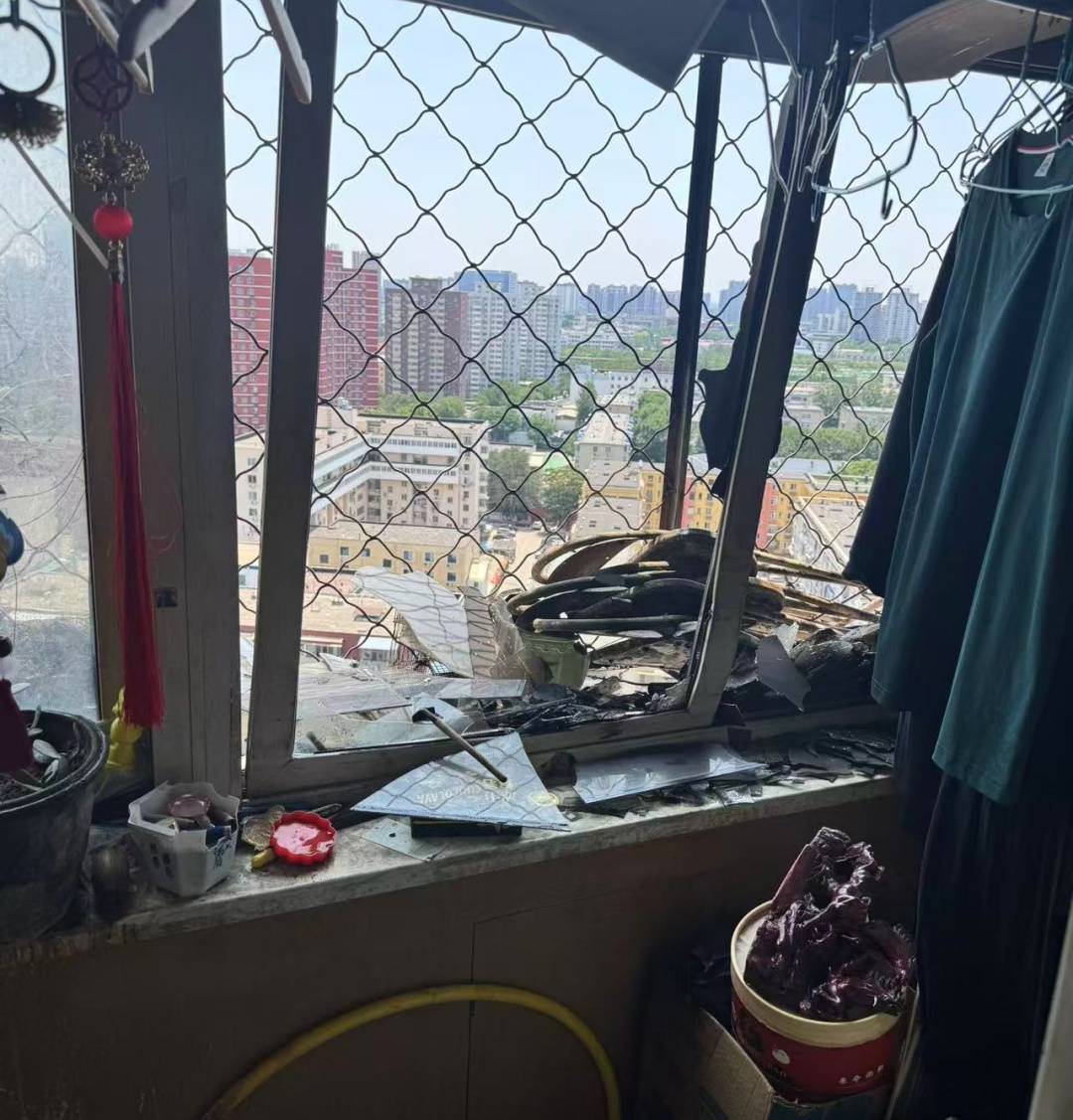 老人阳台做了这件事,出门片刻家"火"了!这习惯真要改