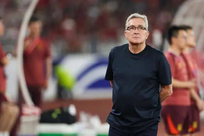 伊万发文告别国足“担任国足教练非常荣幸”,韩乔生:他大胆启用新人,很少见 伊万发文告别国足“担任国足教练非常荣幸”,韩乔生:他大胆启用新人,很少见