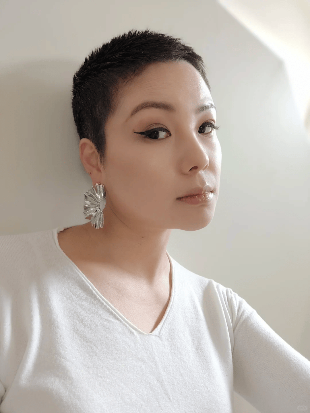 太炸裂了,剪寸头的女生,帅起来真没男生什么事