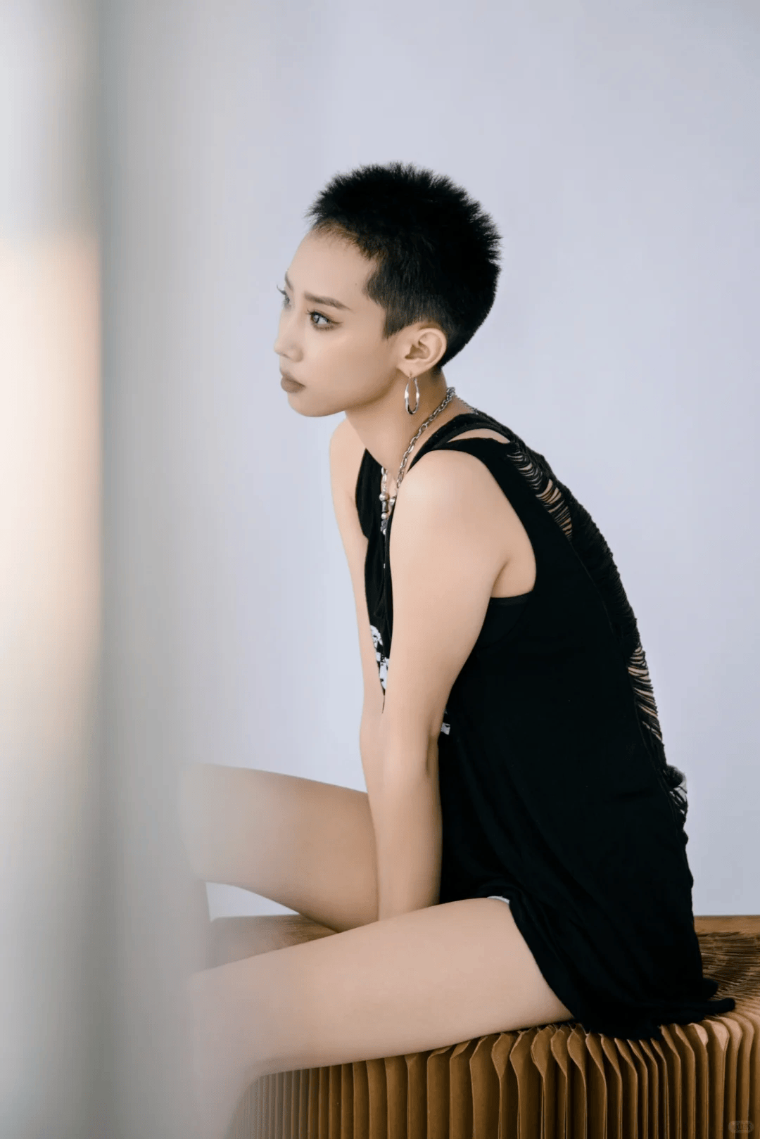 太炸裂了,剪寸头的女生,帅起来真没男生什么事