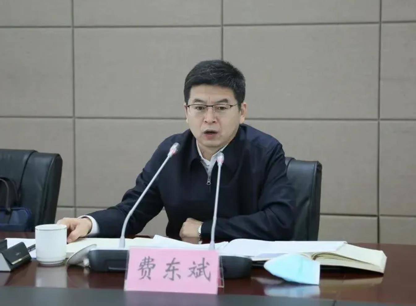 网王我本善良:极目政情|国家铁路局局长费东斌被免职