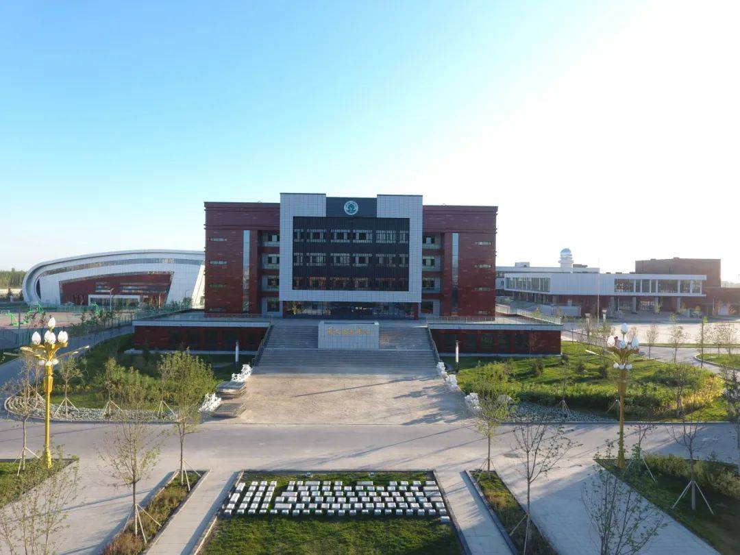 2025年沙湾市第一中学篮球特色班招生简章