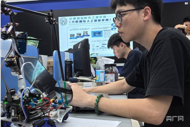 高校人工智能教育新观察：专业变革与创新育人