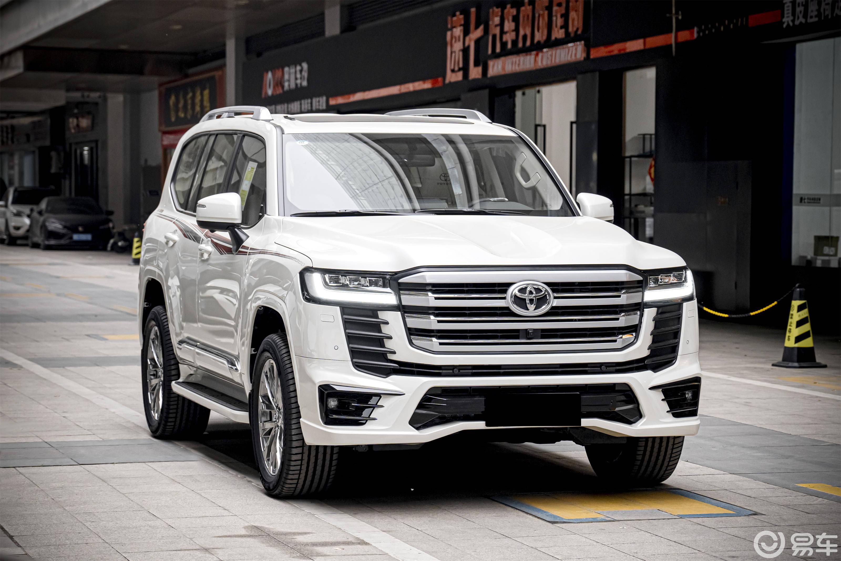 兰德酷路泽 lc300 改装:硬派越野,豪华精致融合