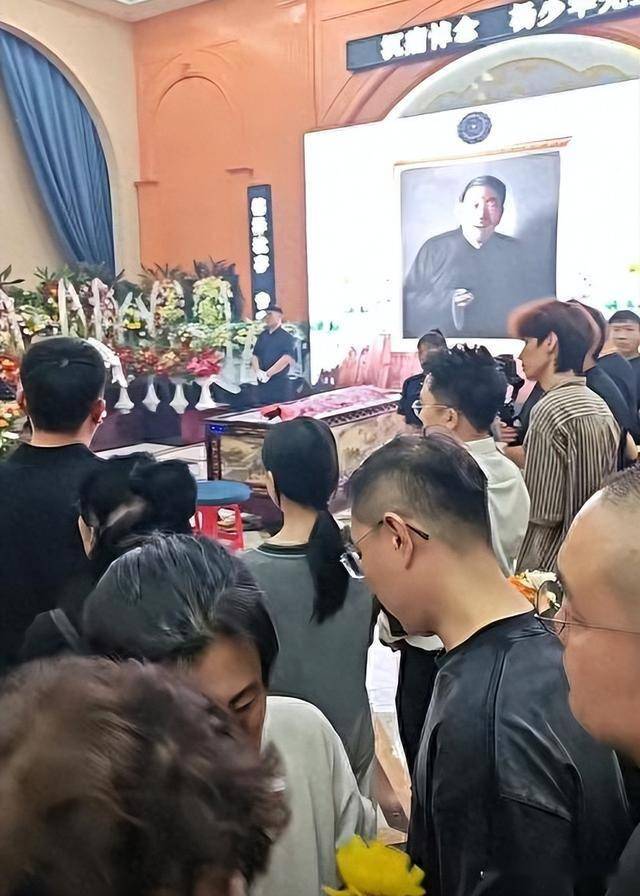 吃相难看!杨少华去世仅1天,让人恶心的事就发生了,还不止一件