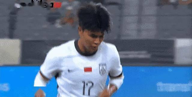 塞尔吉尼奥在东亚杯的表现：归化国脚能否扛起国足大旗？