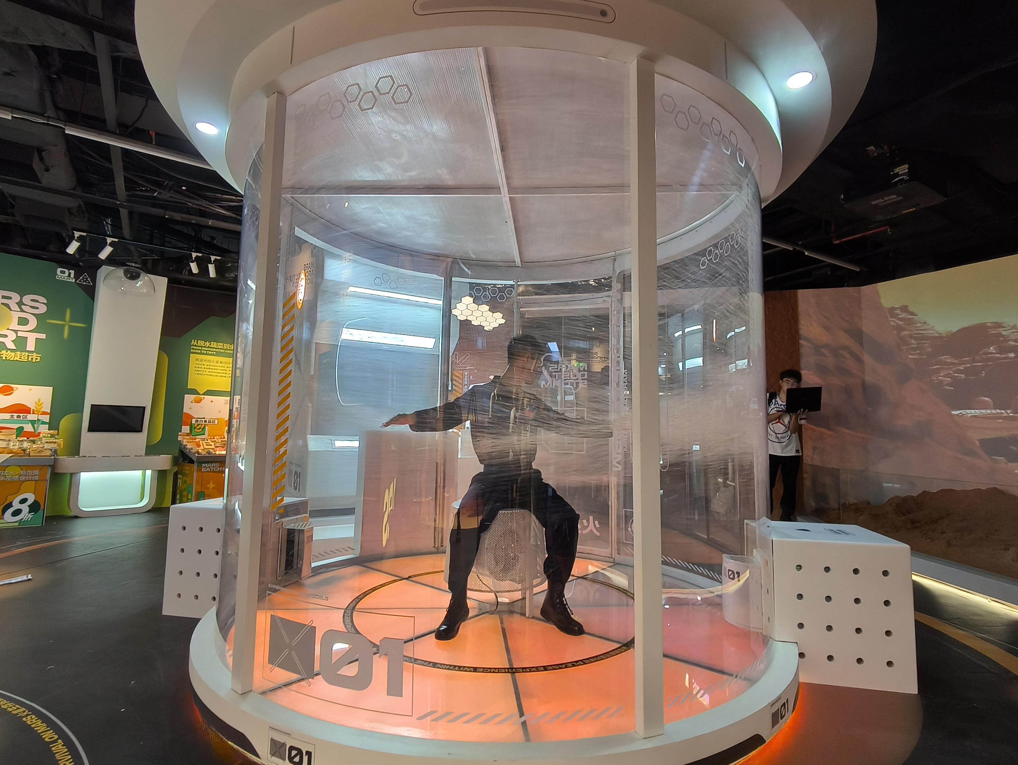 【视频】正佳科学馆“星际领航”展区来了！快来领取你的太空船票！