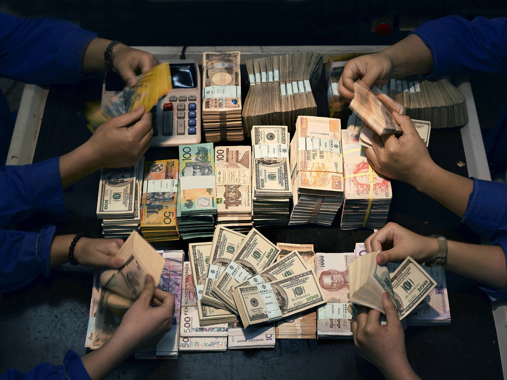 专访清华大学靳卫萍：稳定币的关键不在于锚定什么，而是能买到什么 | 祛魅稳定币