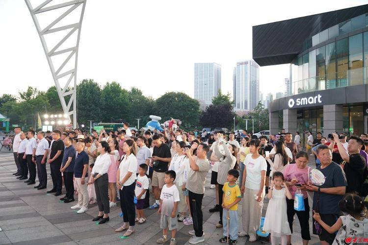 第35届青岛国际啤酒节西海岸会场·嘉年华分会场盛装启幕，第二届嘉年华美食啤酒季点燃夏日激情