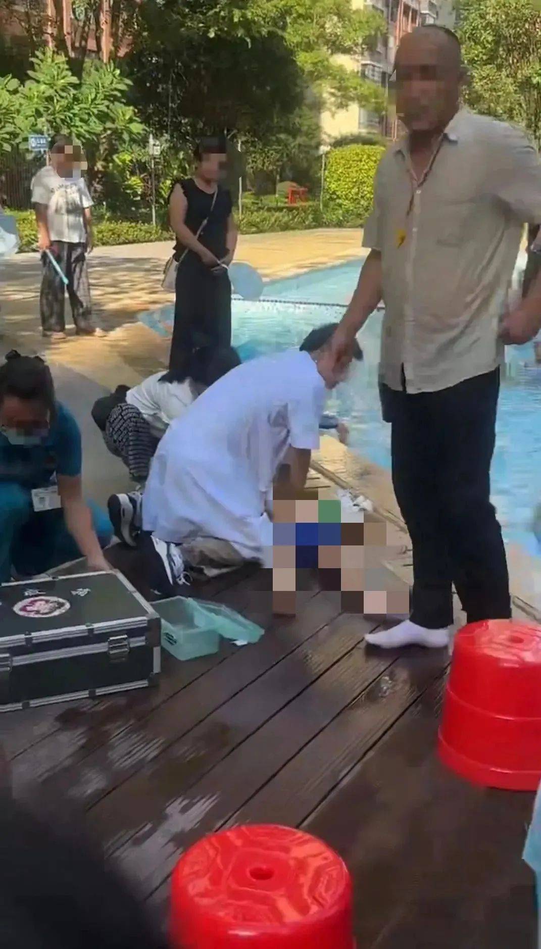 馆工作人员确认,26日下午接到一名10岁左右孩子遗体,系游泳时溺水身亡