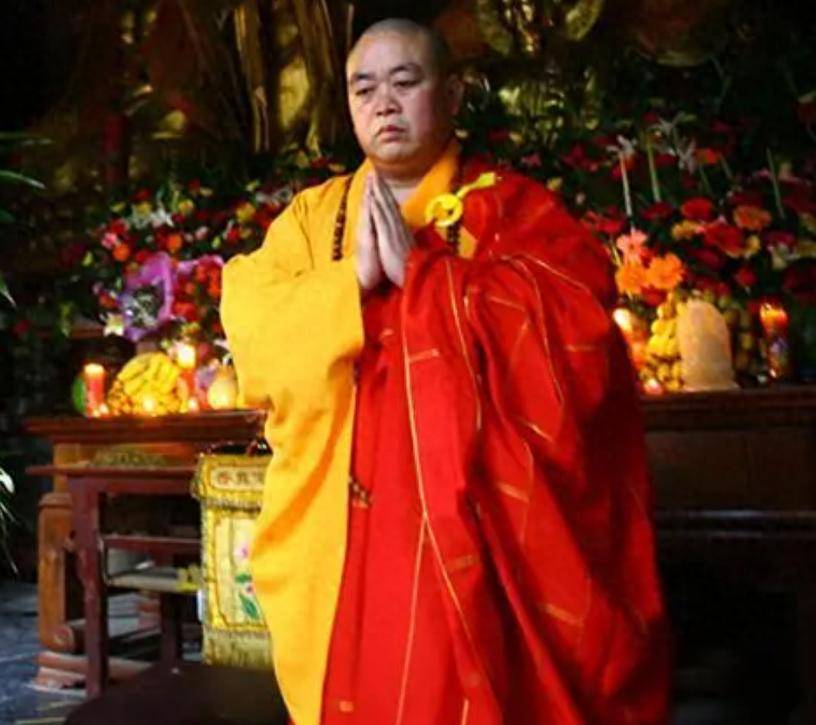 墙倒众人推！女子曝释永信过往，众姐妹住少林寺，争着往他房间跑