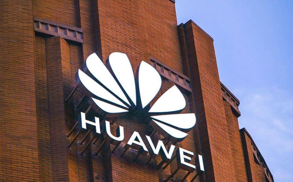 原创             强盗装都不装了！美国在芯片上安装“追踪定位”？再见了，英伟达